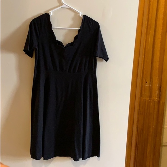 ASOS Black mini dress with scalloped detail - Picture 2 of 3